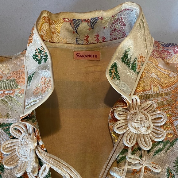 Sakamota Chinese embroidered cape-let - Picture 5 of 8